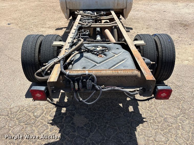 image for item FC2293 2020 Chevrolet Silverado 3500HD pickup truck cab and chassis