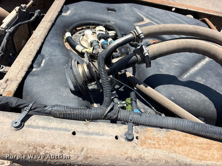 image for item FC2293 2020 Chevrolet Silverado 3500HD pickup truck cab and chassis
