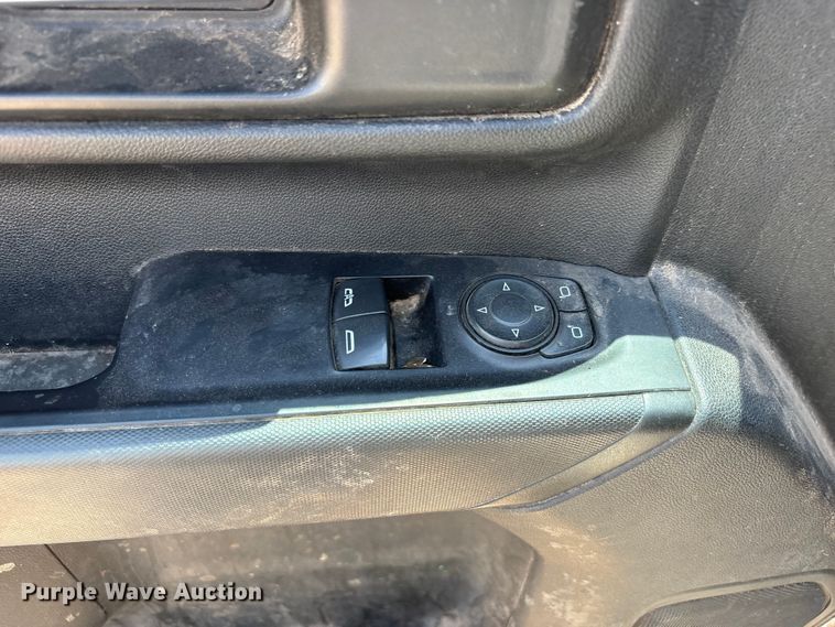 image for item FC2293 2020 Chevrolet Silverado 3500HD pickup truck cab and chassis