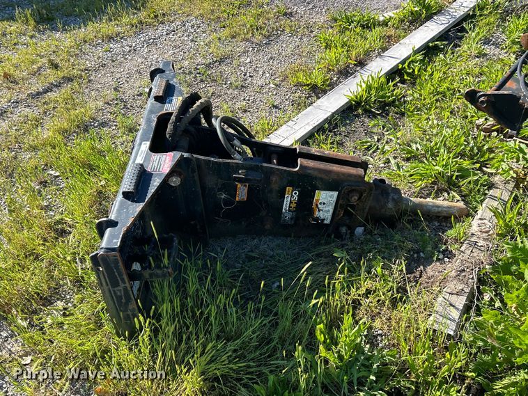 image for item FC2640 John Deere HH50 skid steer breaker