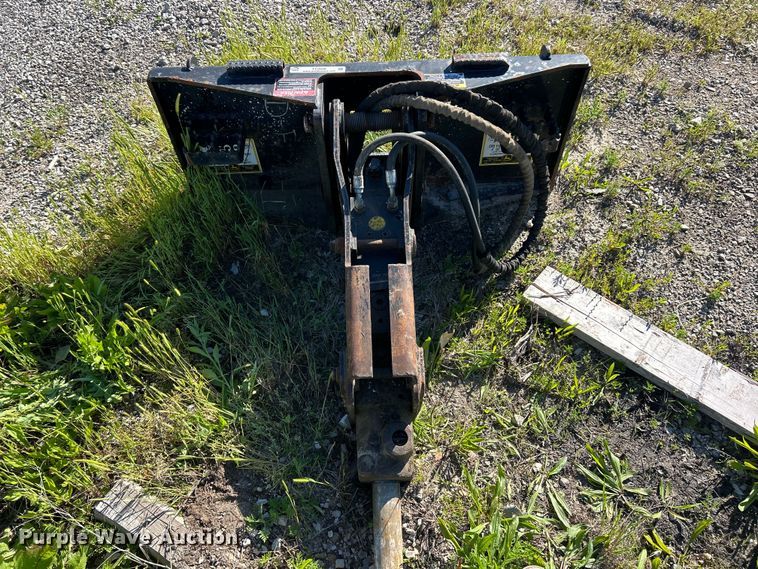 image for item FC2640 John Deere HH50 skid steer breaker