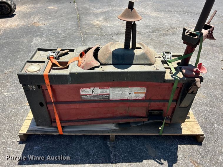 image for item FC2646 Coats tools