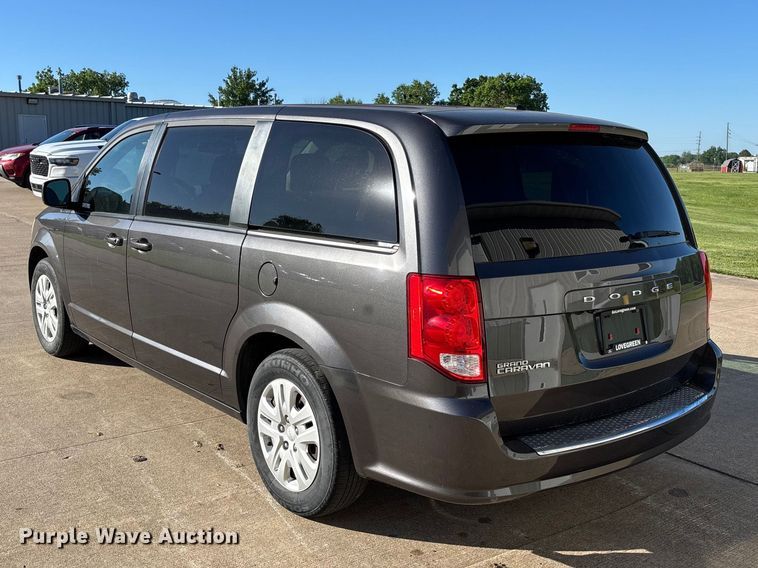 image for item FC5728 2018 Dodge Grand Caravan van