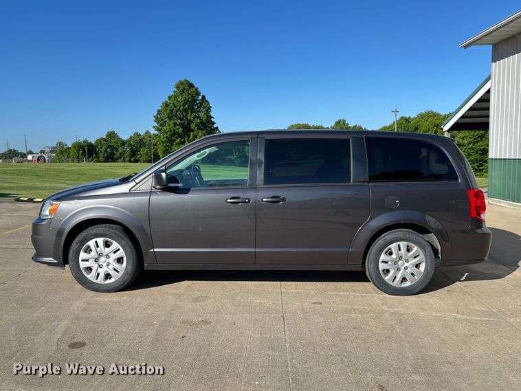 image for item FC5728 2018 Dodge Grand Caravan van