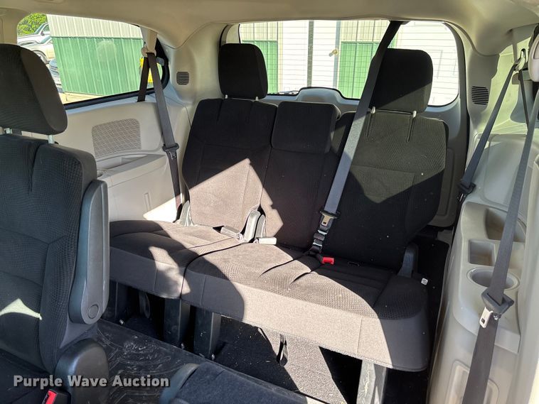 image for item FC5728 2018 Dodge Grand Caravan van