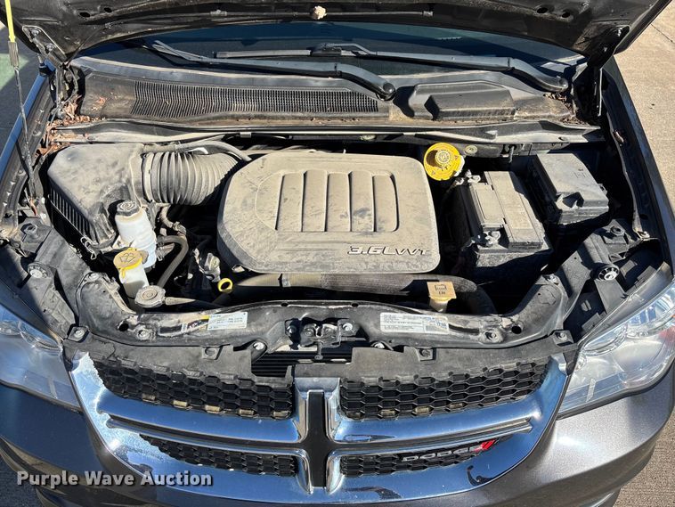 image for item FC5728 2018 Dodge Grand Caravan van