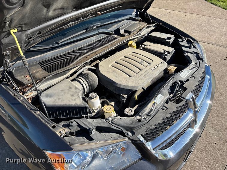 image for item FC5728 2018 Dodge Grand Caravan van