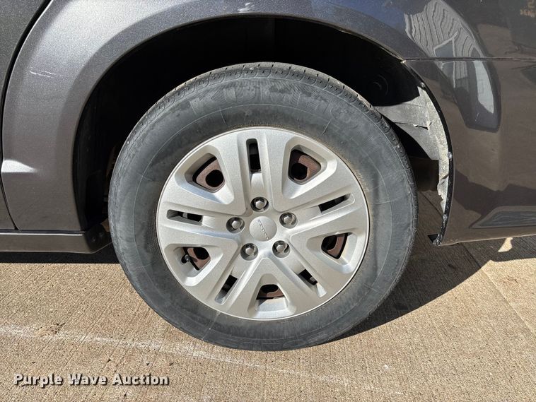 image for item FC5728 2018 Dodge Grand Caravan van