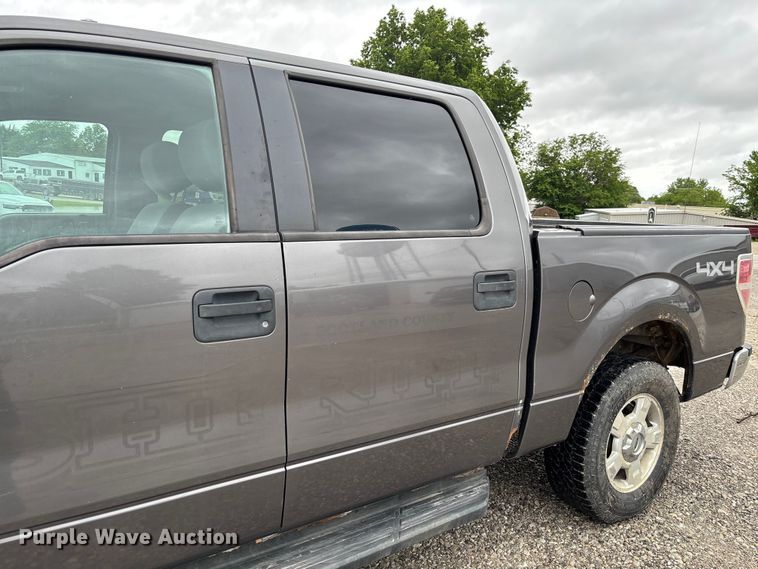 image for item FC5766 2012 Ford F150 XLT Crew Cab pickup truck
