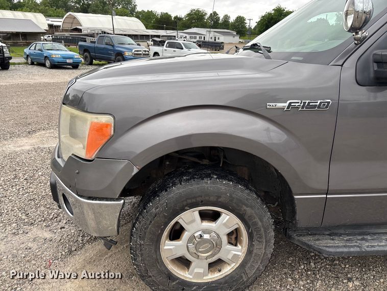 image for item FC5766 2012 Ford F150 XLT Crew Cab pickup truck