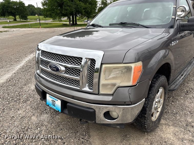 image for item FC5766 2012 Ford F150 XLT Crew Cab pickup truck