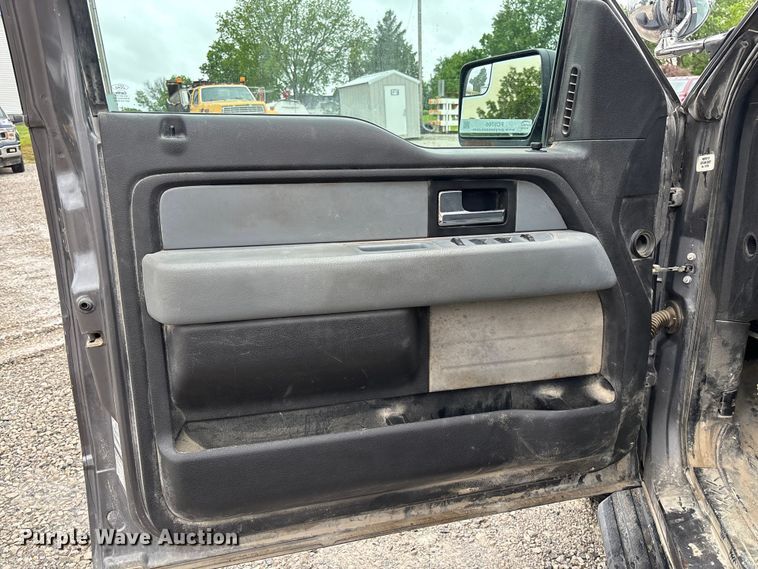 image for item FC5766 2012 Ford F150 XLT Crew Cab pickup truck