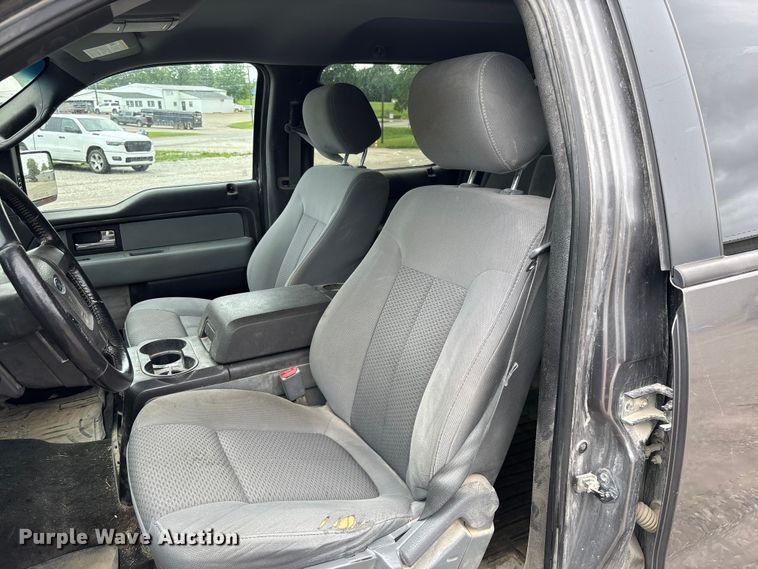 image for item FC5766 2012 Ford F150 XLT Crew Cab pickup truck