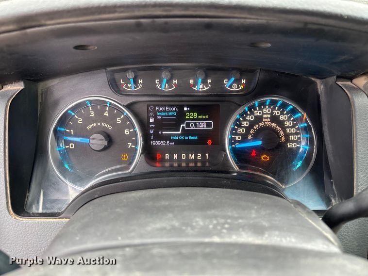 image for item FC5766 2012 Ford F150 XLT Crew Cab pickup truck