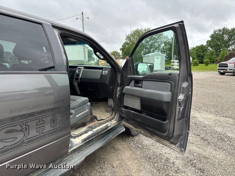 image for item FC5766 2012 Ford F150 XLT Crew Cab pickup truck