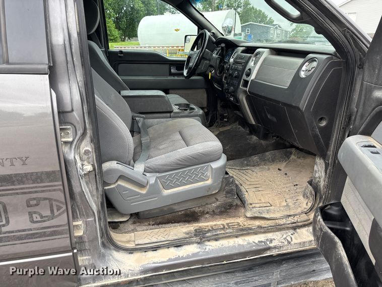 image for item FC5766 2012 Ford F150 XLT Crew Cab pickup truck