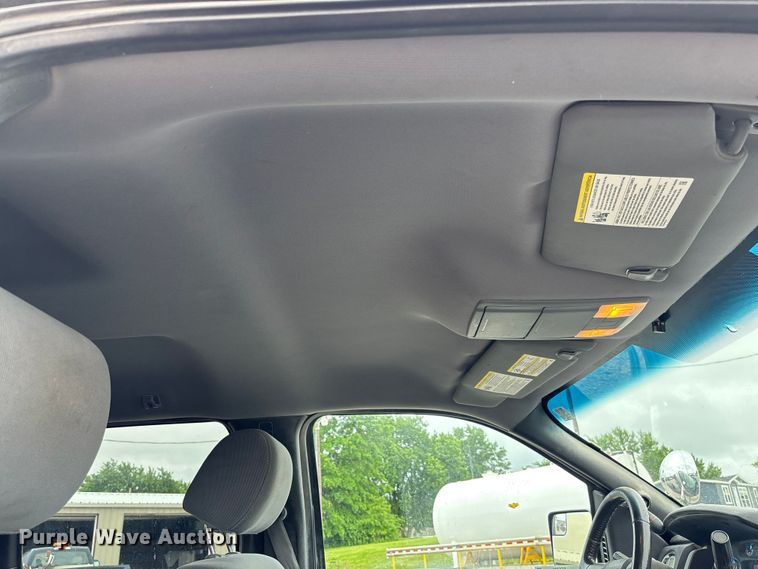 image for item FC5766 2012 Ford F150 XLT Crew Cab pickup truck
