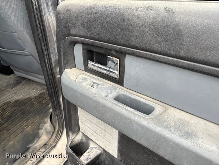 image for item FC5766 2012 Ford F150 XLT Crew Cab pickup truck