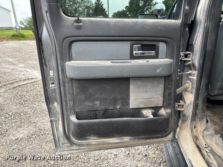image for item FC5766 2012 Ford F150 XLT Crew Cab pickup truck