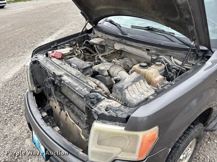 image for item FC5766 2012 Ford F150 XLT Crew Cab pickup truck