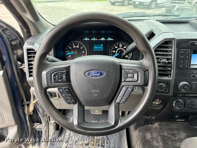 image for item FC5767 2018 Ford F150 XLT Crew Cab pickup truck