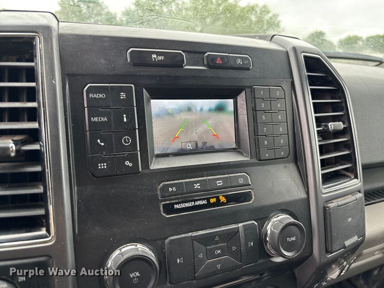 image for item FC5767 2018 Ford F150 XLT Crew Cab pickup truck
