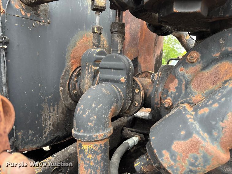 image for item FC5768 1990 Ford F800 oil distributor truck