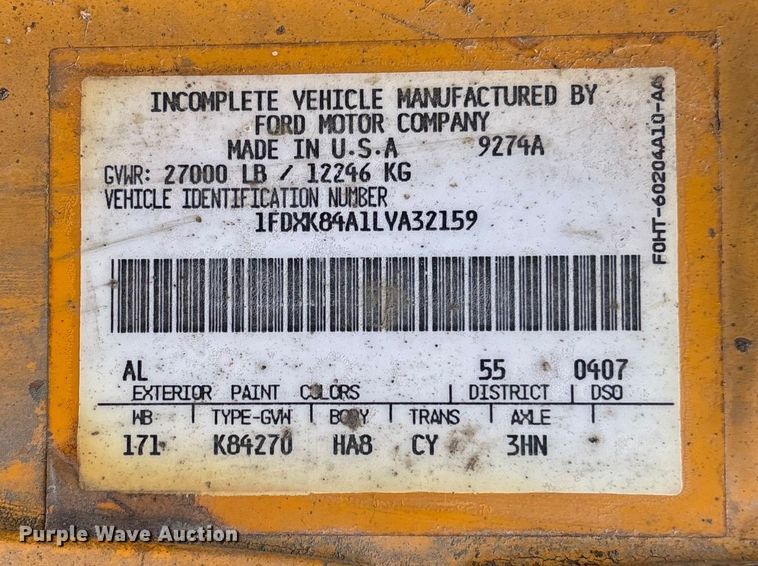image for item FC5768 1990 Ford F800 oil distributor truck