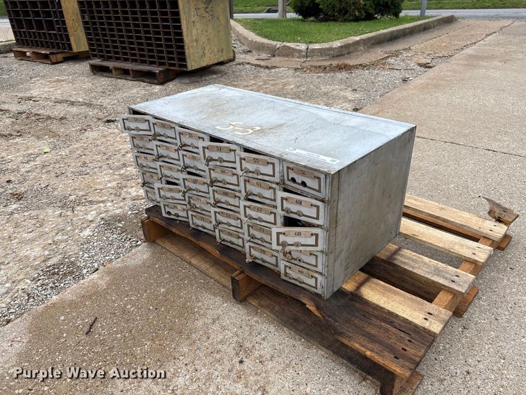 image for item FC5776 Lock box cabinet
