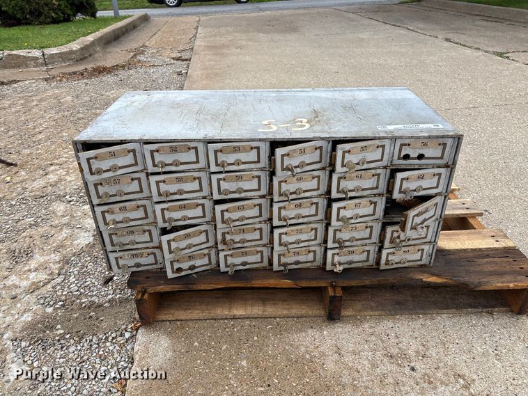 image for item FC5776 Lock box cabinet