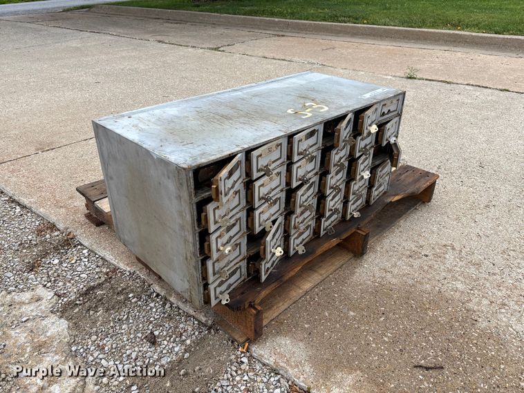 image for item FC5776 Lock box cabinet