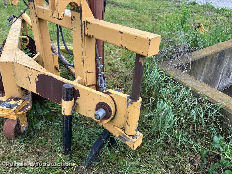 image for item FC5777 Topps QW1K Retriever shoulder reclaimer