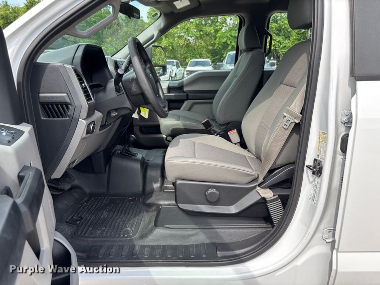 image for item FC5826 2017 Ford F250 Super Duty Crew Cab pickup truck