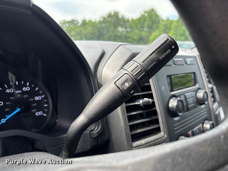 image for item FC5826 2017 Ford F250 Super Duty Crew Cab pickup truck