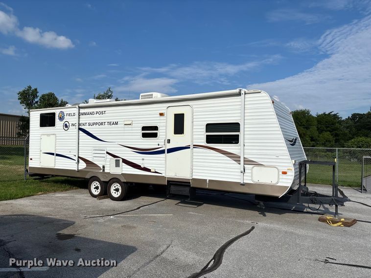 image for item FC5890 2006 Keystone Sprinter camper