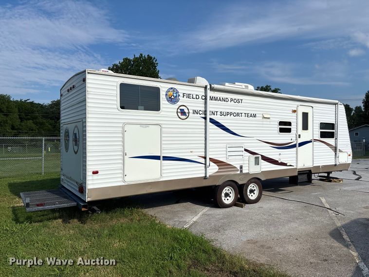 image for item FC5890 2006 Keystone Sprinter camper