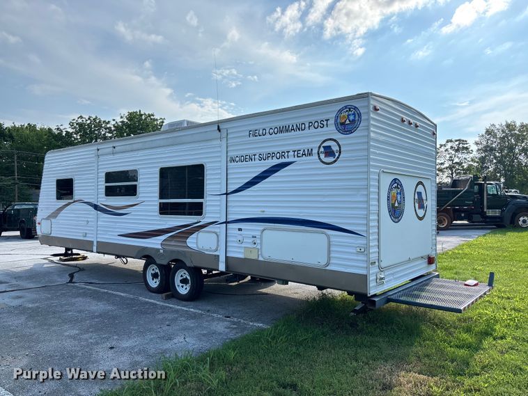 image for item FC5890 2006 Keystone Sprinter camper