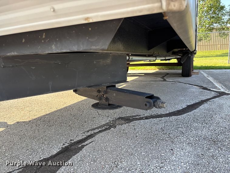 image for item FC5890 2006 Keystone Sprinter camper