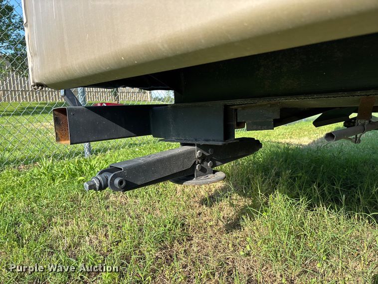 image for item FC5890 2006 Keystone Sprinter camper
