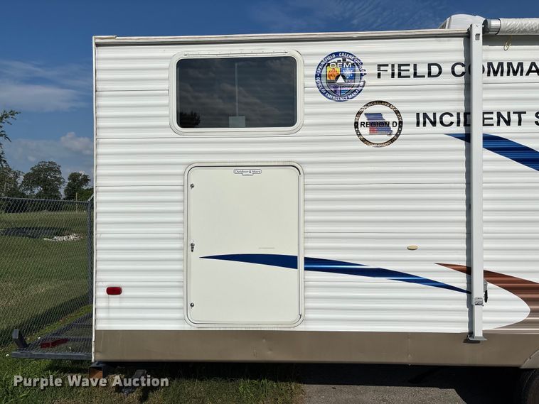 image for item FC5890 2006 Keystone Sprinter camper
