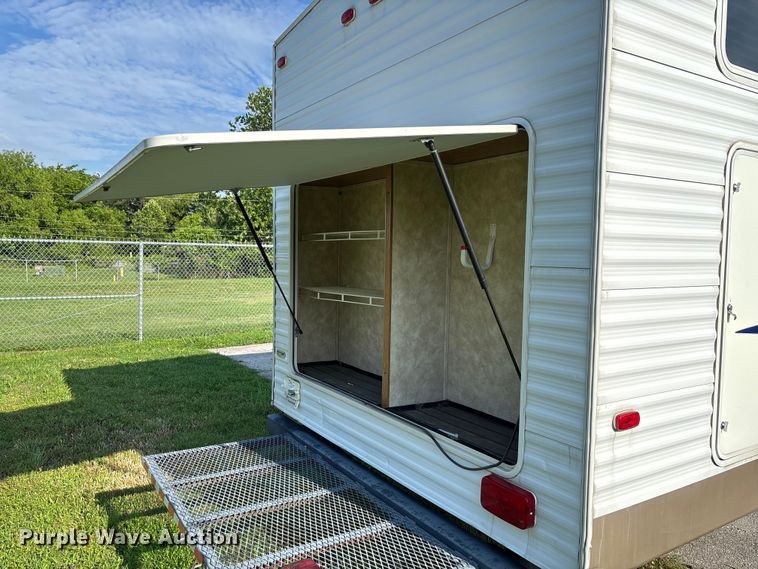 image for item FC5890 2006 Keystone Sprinter camper