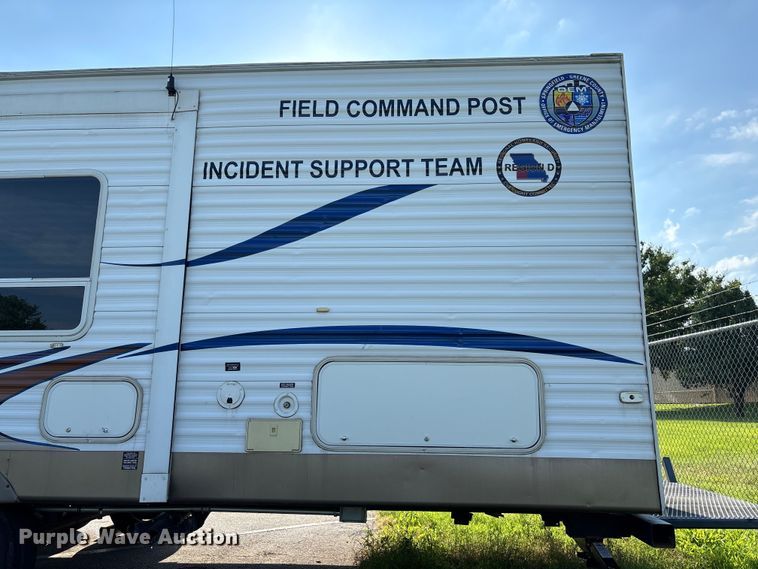 image for item FC5890 2006 Keystone Sprinter camper
