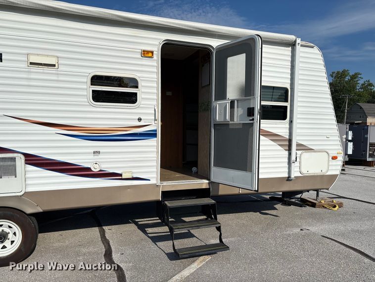 image for item FC5890 2006 Keystone Sprinter camper