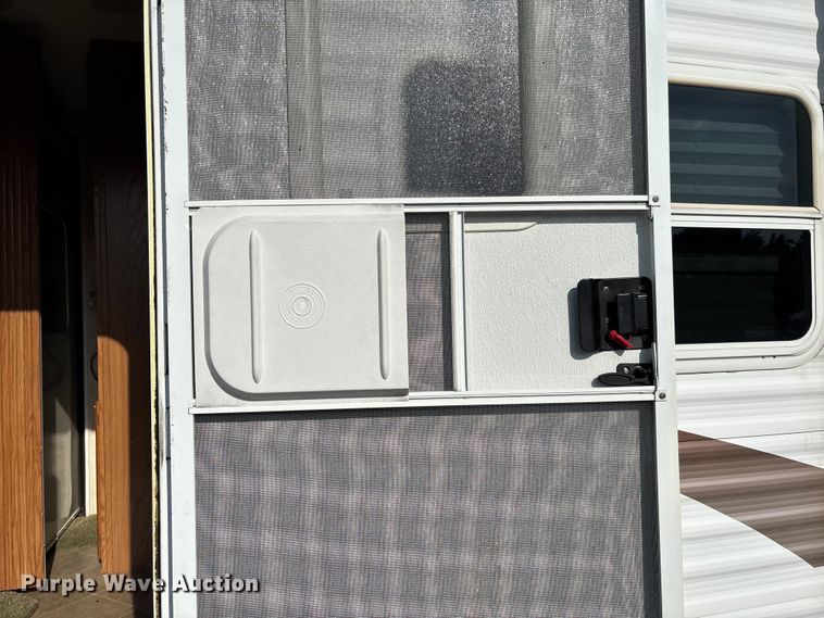 image for item FC5890 2006 Keystone Sprinter camper