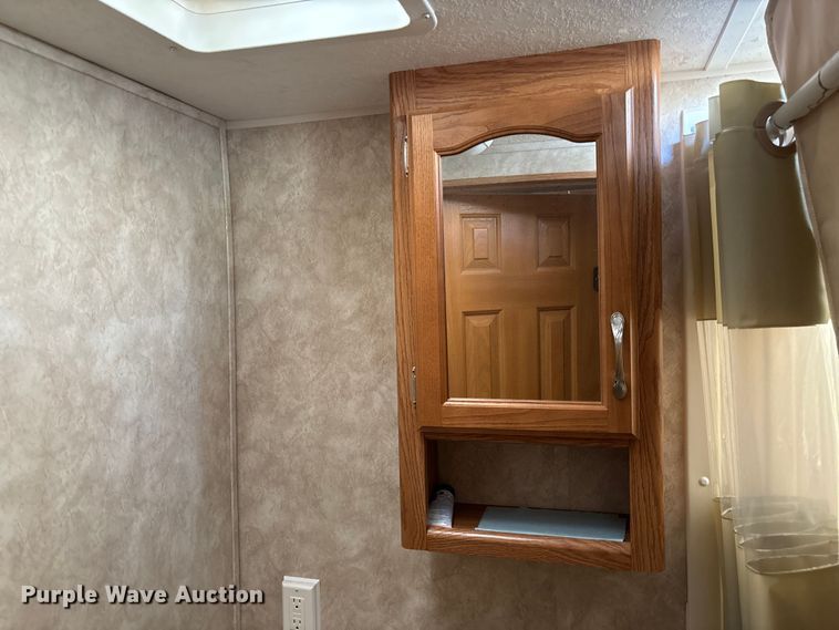 image for item FC5890 2006 Keystone Sprinter camper