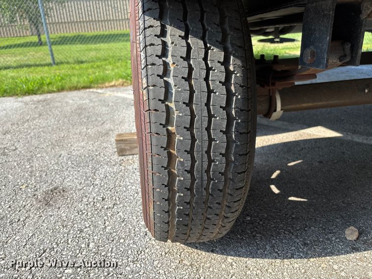 image for item FC5890 2006 Keystone Sprinter camper