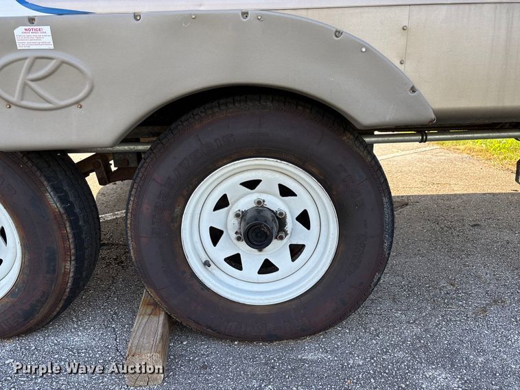 image for item FC5890 2006 Keystone Sprinter camper