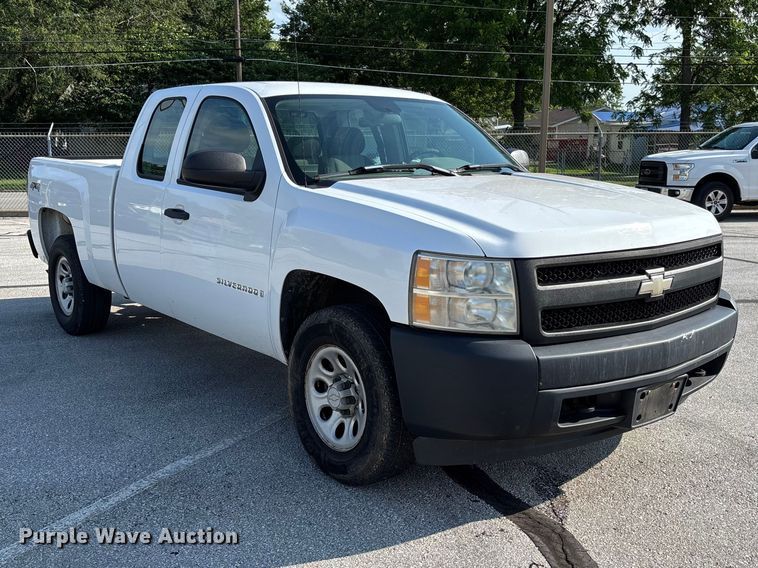 image for item FC5891 2008 Chevrolet Silverado 1500 Ext. Cab pickup truck
