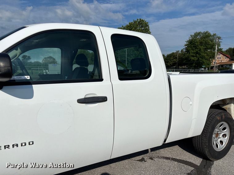 image for item FC5891 2008 Chevrolet Silverado 1500 Ext. Cab pickup truck