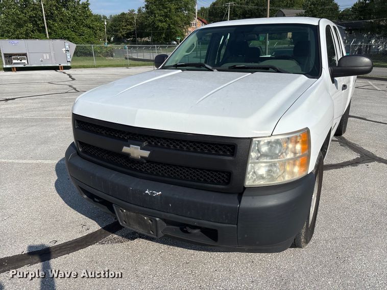image for item FC5891 2008 Chevrolet Silverado 1500 Ext. Cab pickup truck